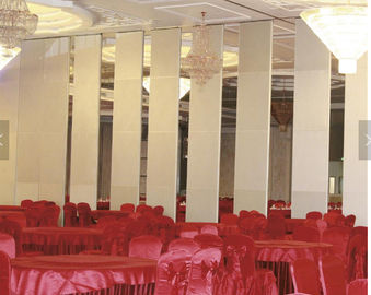 Banquet হল অকোচজনক movable ওয়াল / কাঠের সাউন্ডপ্রুফ স্লাইডিং রুম ভাঁজ পার্টিশন